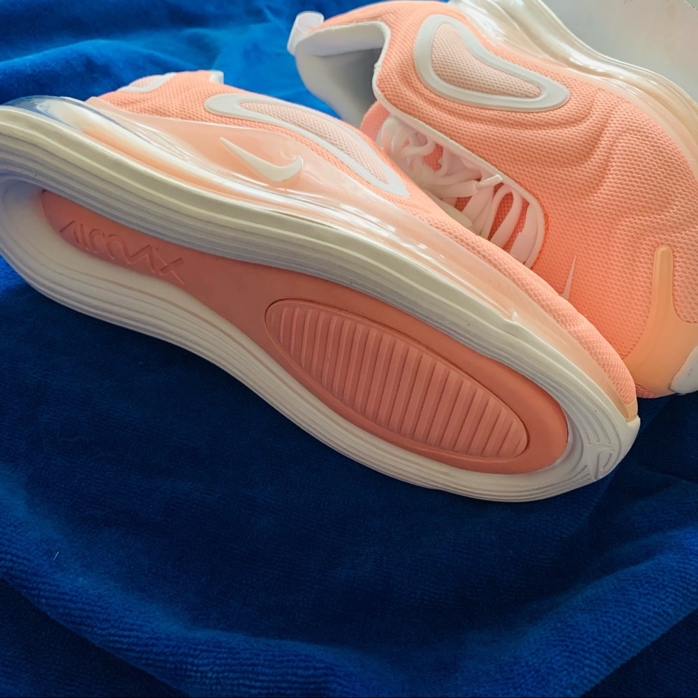 Nike Air Max 720 - Picture 6 of 6